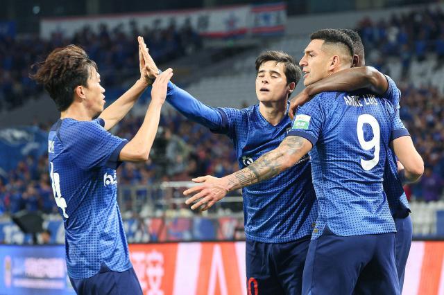 球员交易-5连胜创队史最佳开局 申花火力全开冲击中超首冠