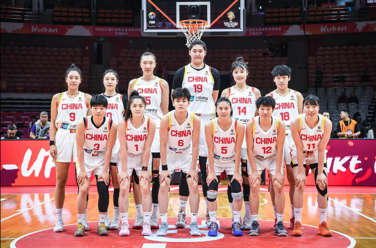 NBA-中国女篮半场领先南苏丹10分：张子宇8分 李月汝2分3犯规低迷